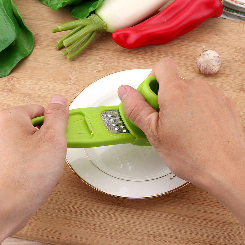 Manual Garlic Masher & Seasoning Grinder – Handheld Kitchen Tool for Spices, Herbs & Garlic